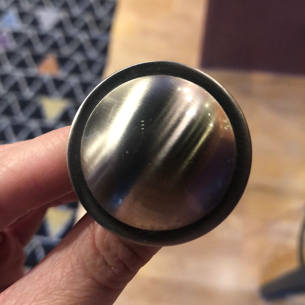 Silver knob 1.5”